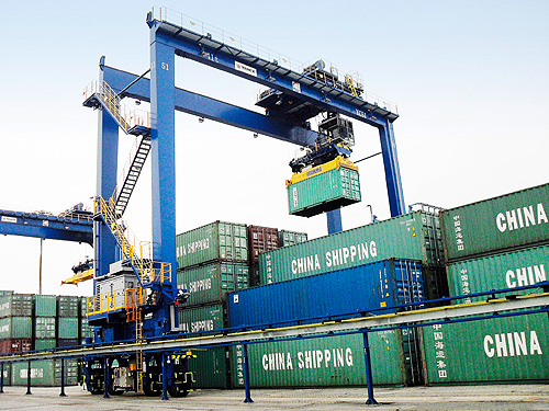 Terex has completed the sale of its Material Handling and Port Solutions business to Konecranes.