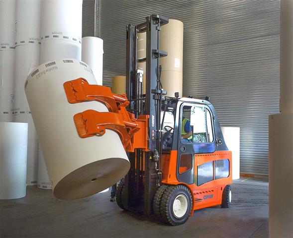 Carer Z100H: 21,800 lbs. capacity, 96 volt forklift in indoor/outdoor paper handling application
